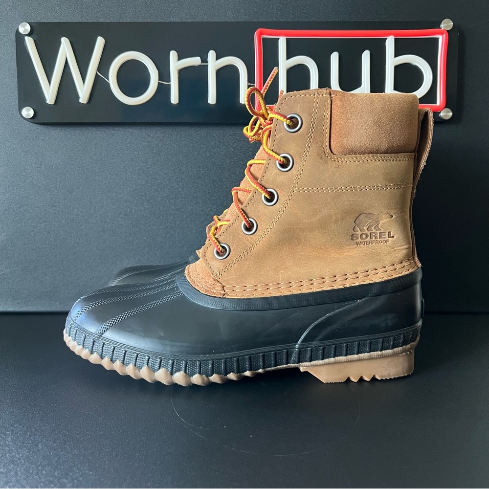 Sorel Cheyanne II Waterproof Boot • NY1891-286 • Chipmunk /Black • Women’s 8